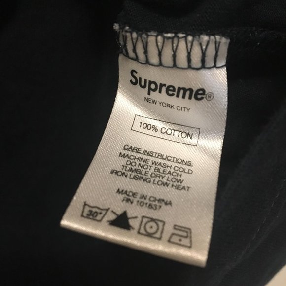 Supreme small bogo tee in Navy - Picture 2 of 3